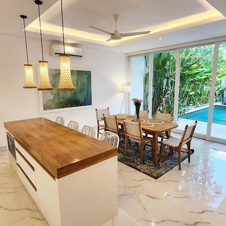 Villa Vana, Sitara Villa Group Seminyak Kültér fotó